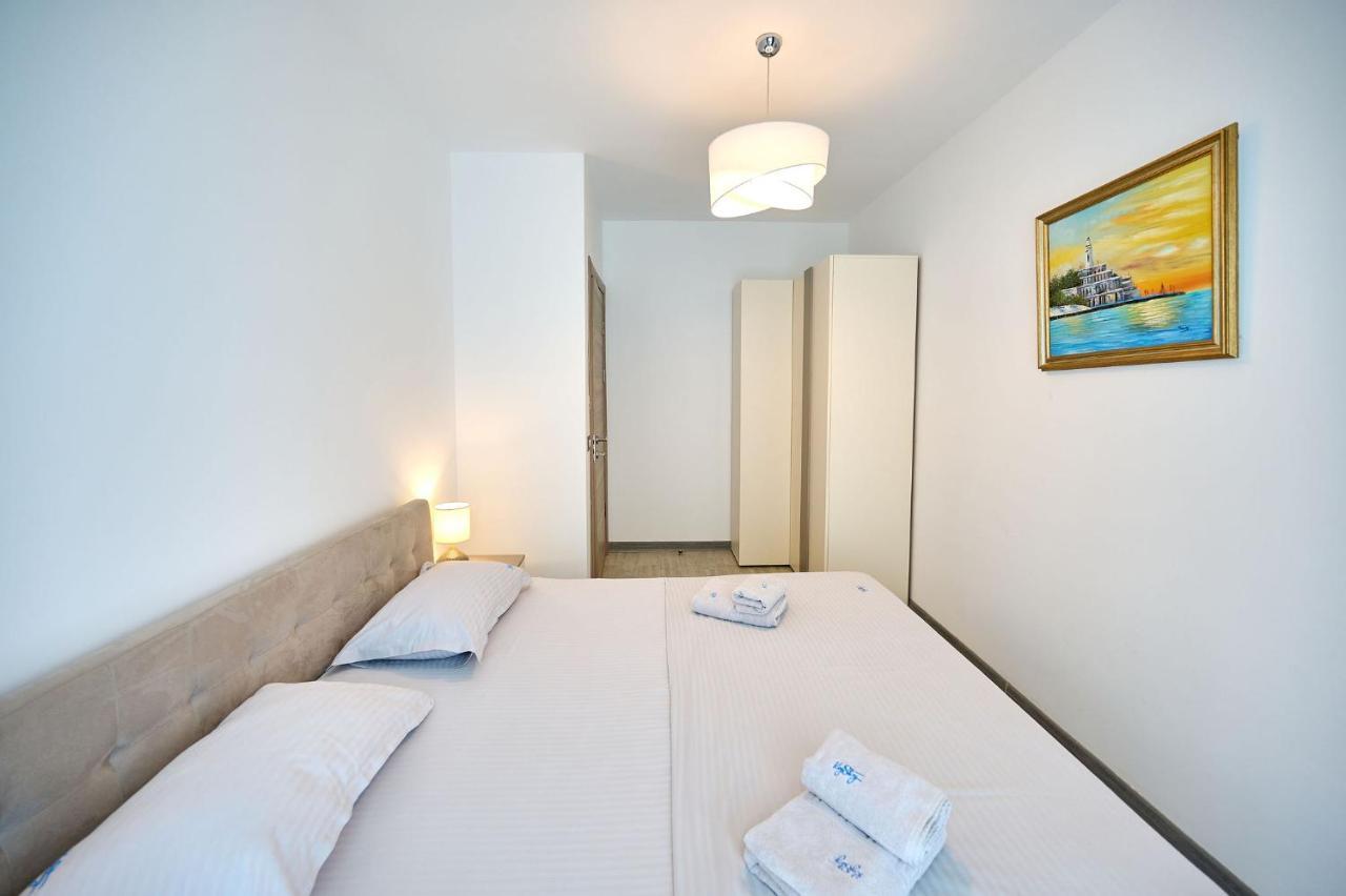 Azurre Apartment Spa And Pool Beach Resort Mamaia Extérieur photo