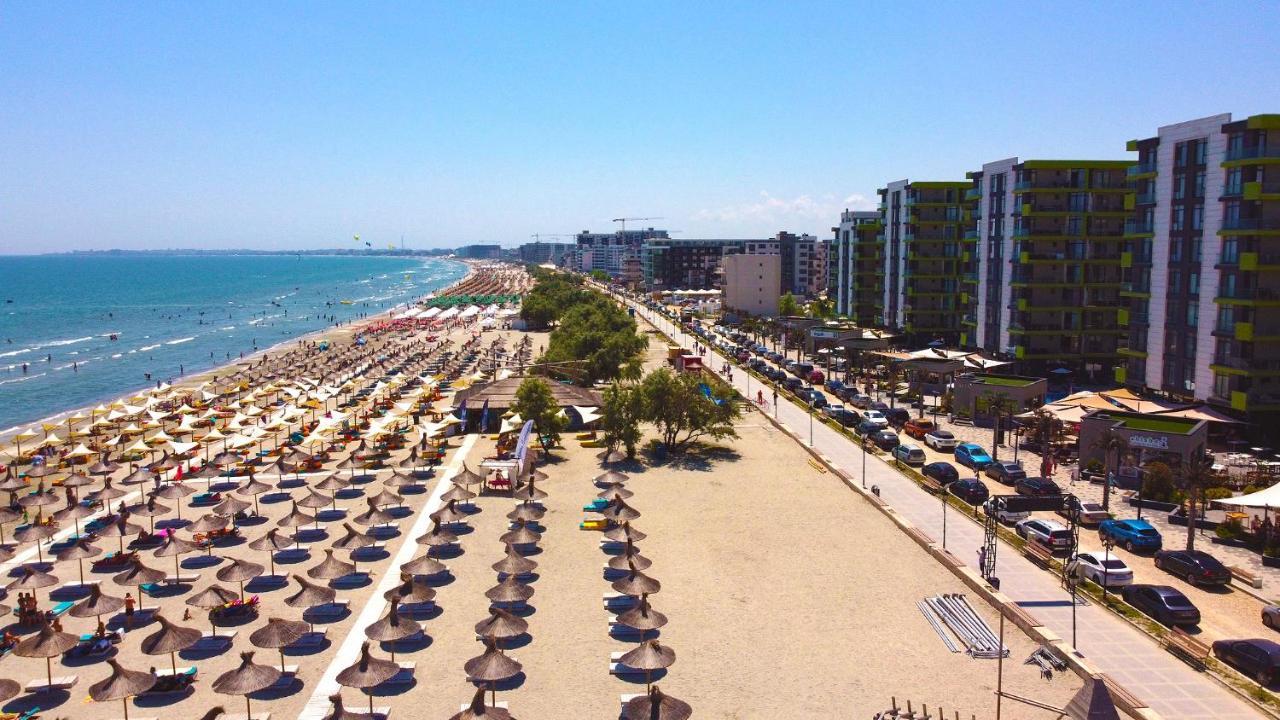 Azurre Apartment Spa And Pool Beach Resort Mamaia Extérieur photo